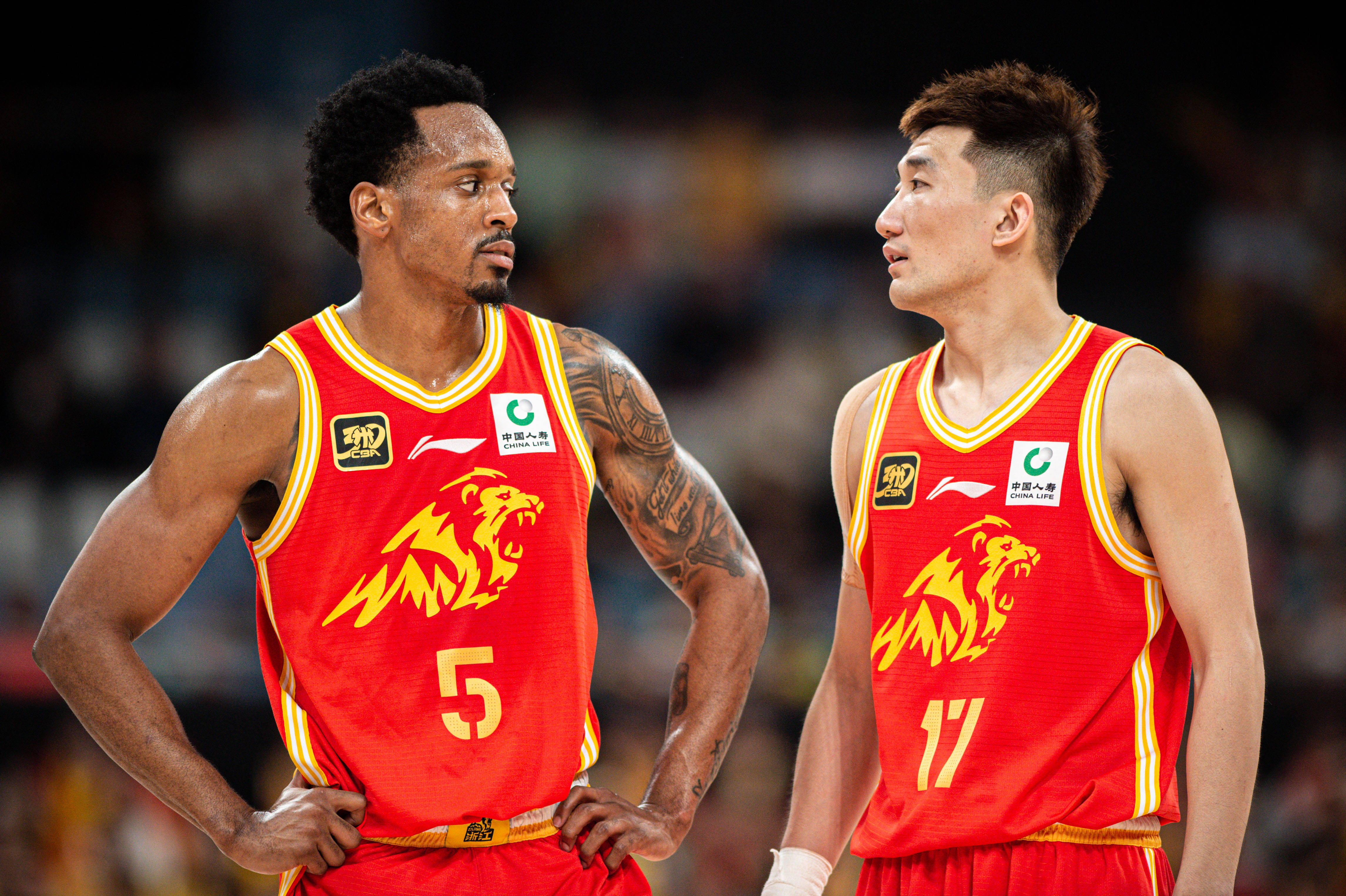 福建队完胜辽宁队,杜兰特状态火热 福建队完胜辽宁队,杜兰特状态火热