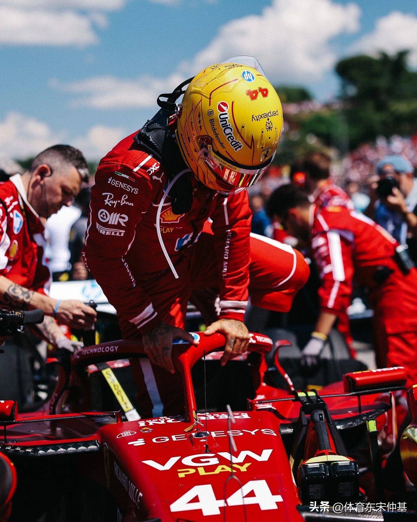 威廉姆斯轻取迈凯伦,汉密尔顿点燃赛场 威廉姆斯轻取迈凯伦,汉密尔顿点燃赛场