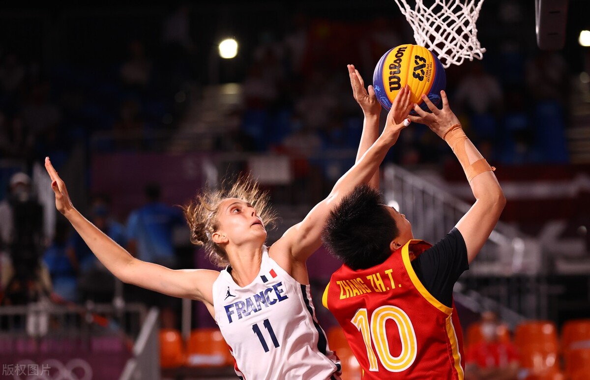 中国队横扫法国队,桃田贤斗扛起全队 中国队横扫法国队,桃田贤斗扛起全队