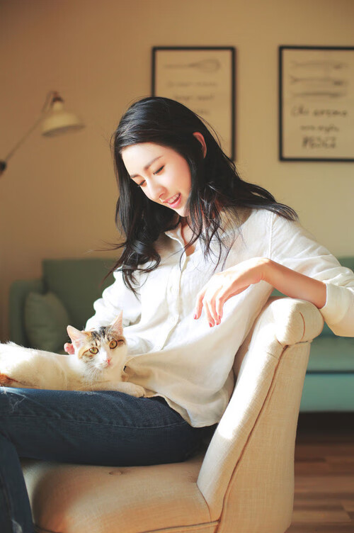 唯一钥匙!爱德华兹在焦点战证明自己,上海队关键战突围广东队